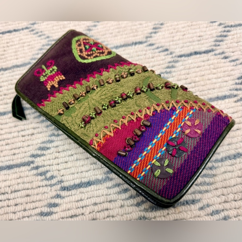 IPA-NIMA Grandmacore Embroidered Multicolor  Floral Beaded Clutch W/ Crossbody - Picture 4 of 16